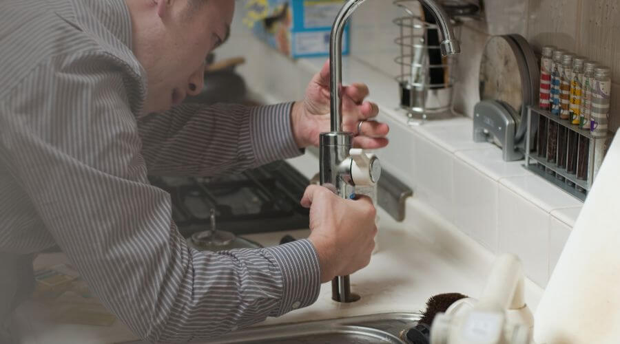 Expert burst pipe repair services in Drayden, MD